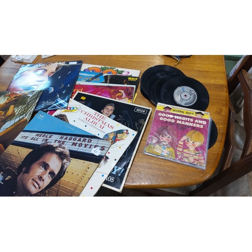 29 - Mixed lot of vintage vinyl records, including albums such as 