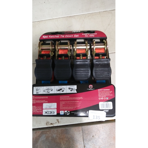 135 - 4-piece Ratchet Tie Down Set, 4.5 meters x 25mm. Maximum load capacity: 450kg. Brand: ProTool.