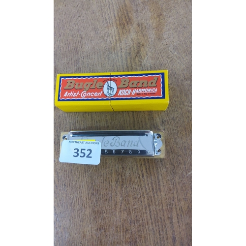 Lot 352       