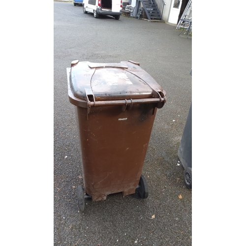 397 - Brown Plastic Bin