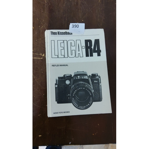 390 - **Theo Kisselbach, Leica-R4 Reflex Manual. Hove Foto Books. Title Guide for Leica R4 Camera Operatio... 