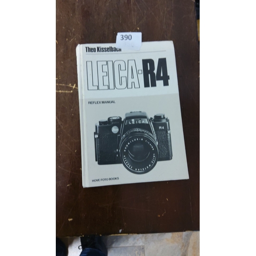 390 - **Theo Kisselbach, Leica-R4 Reflex Manual. Hove Foto Books. Title Guide for Leica R4 Camera Operatio... 