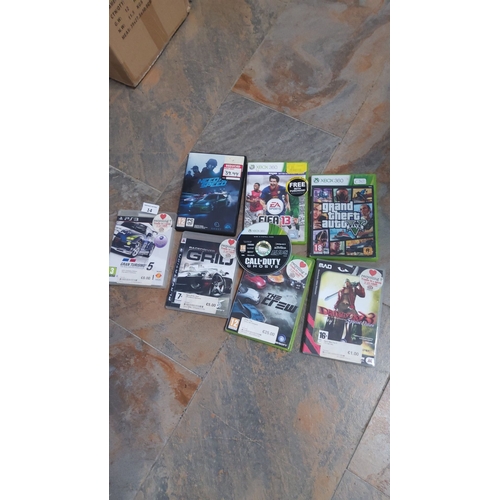 14 - Mixed lot of 8 video games including 