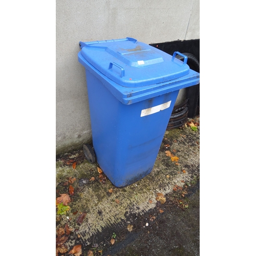 403 - Blue recycling bin