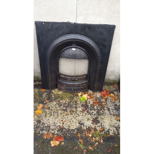404 - Cast iron fireplace insert with intricate floral design. Approximately 100 cm height x 80 cm width.