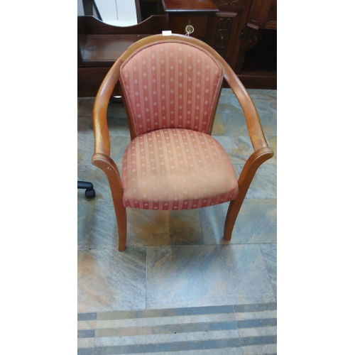 417 - Parker Knoll armchair with distinctive curved armrests in great condition