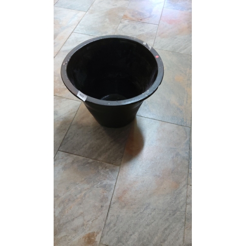 433 - Large Pottery Planter