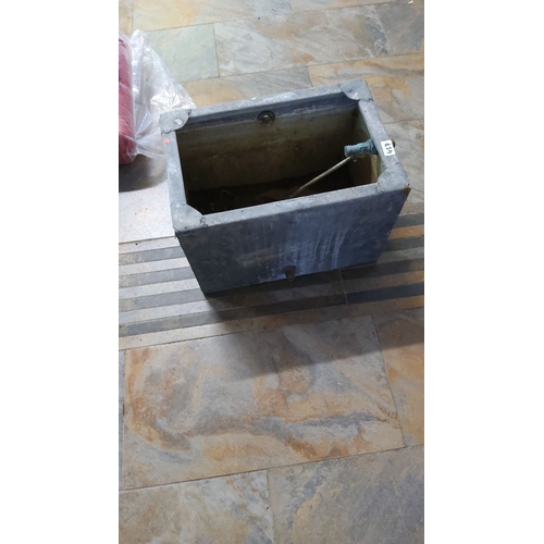 457 - Aluminium sink/drinker