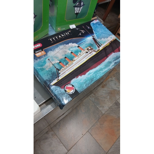 90 - Oxford BM3522 Titanic model set, 900 pieces. Compatible with major brands.(unchecked)