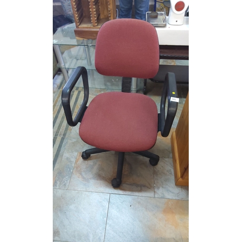 305 - Office Chair