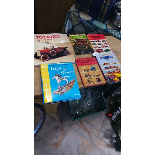 313 - Collection of toy and vehicle books: 