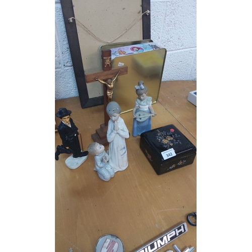 342 - Lot of Collectables