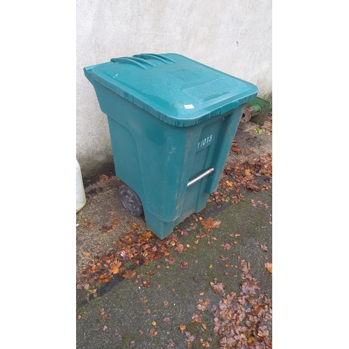 461 - Large Wheelie Bin