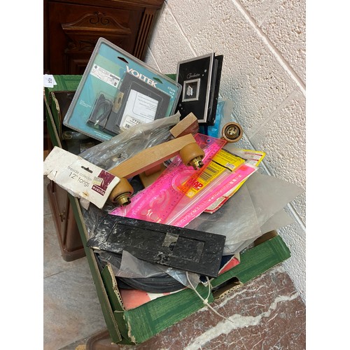 454 - Box of Various items