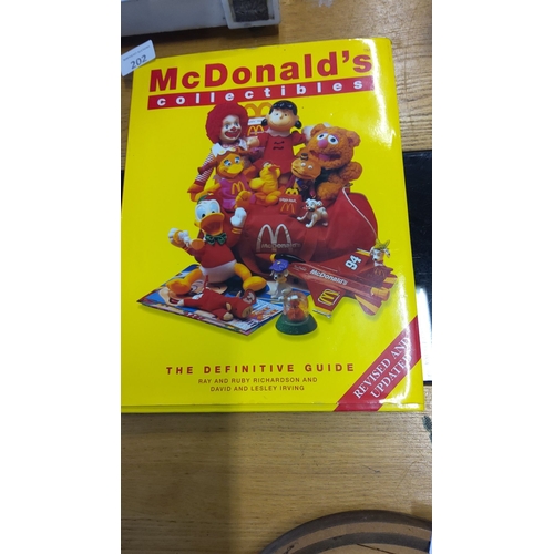 202 - McDonalds Collectibles book - The Definitive Guide