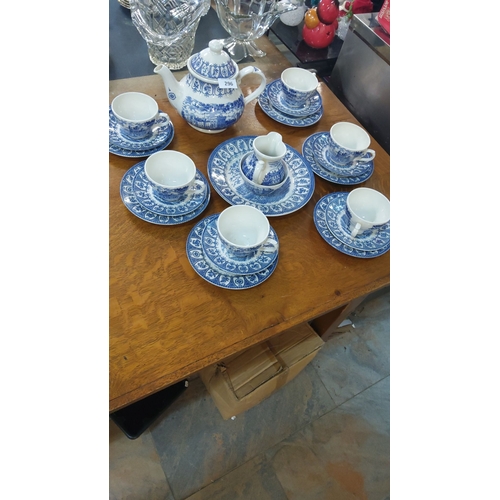 296 - Broadhurst Staffordshire blue and white ceramic tea set, celebrating the Queen's Silver Jubilee 1977... 