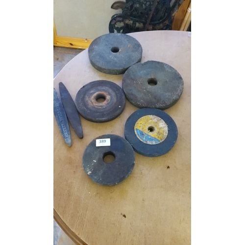 389 - Lot of assorted sharpening stones