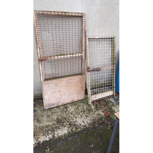 455 - 2 window grills/gates