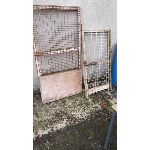 455 - 2 window grills/gates