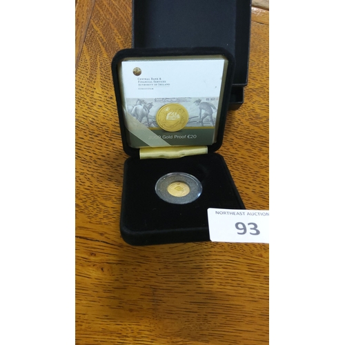 93 - Gold Proof 20 euro Coin, Central Bank of Ireland, in case. Accompanied by authenticity certificate.