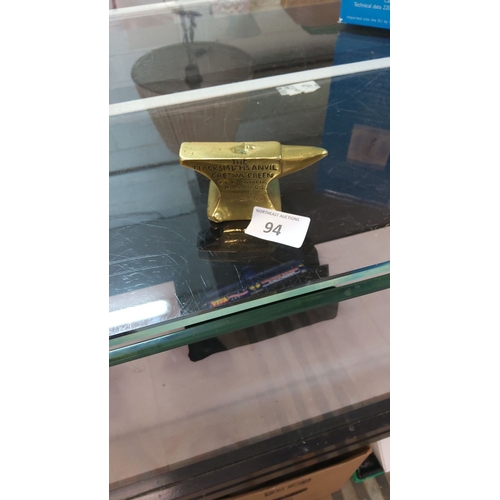 94 - Miniature Gretna Green brass anvil, inscribed, commemorating the famous runaway marriage site.