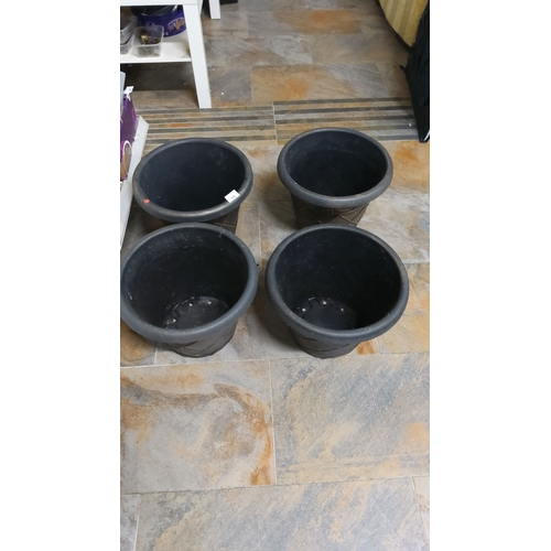 19 - 4 Large plastic planters