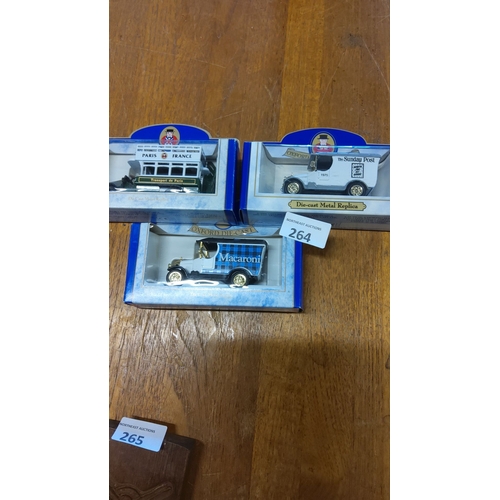 264 - Trio of Oxford Die-Cast metal replica vehicles, including 