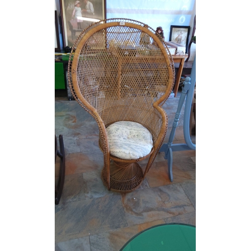 290 - Vintage rattan peacock chair from the mid-20th century, featuring an upholstered cushion.