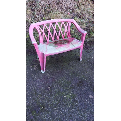 469 - Outside plastic bench