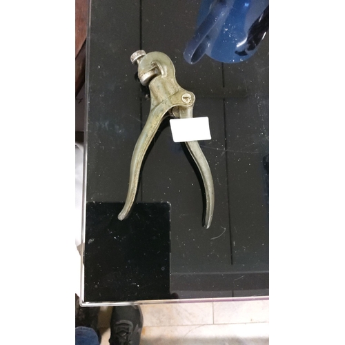 Lot 214       