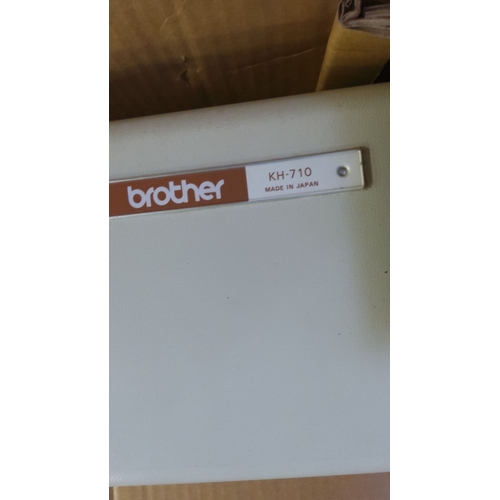 410 - Vintage Brother KH-710 knitting machine, made in Japan. Includes original packaging.