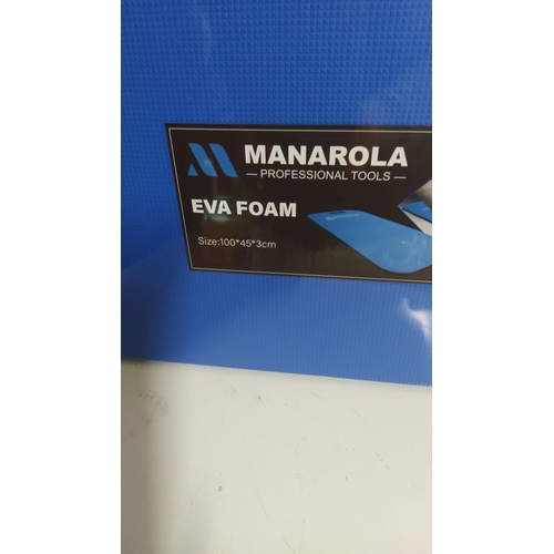 444 - High-quality blue EVA mechanics foam mat measuring 100x45x3 cm. Durable and lightweight.