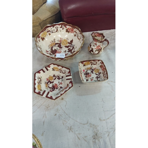 171 - Vintage ceramic Masons Brown Velvet  tableware set, featuring a floral and gilded design. Includes a... 