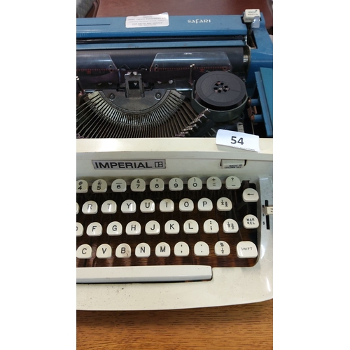 54 - Vintage Imperial Safari manual typewriter from the mid-20th century. Blue and white casing with clas... 