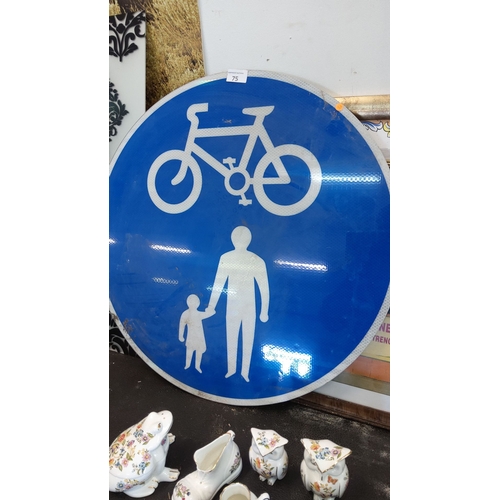 75 - Blue reflective aluminium circular cycle-and-pedestrian sign