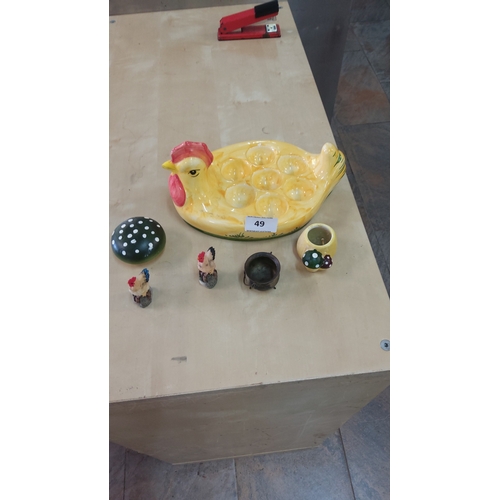 49 - Six-piece lot comprising glazed ceramic hen-shaped devilled egg platter, spotted green mushroom pape... 