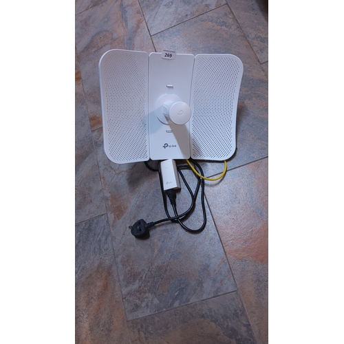 269 - TP-Link outdoor directional CPE Wi-Fi bridge antenna, perforated parabolic reflector, with PoE injec... 