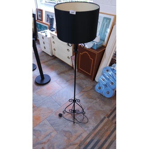 Lot 289       