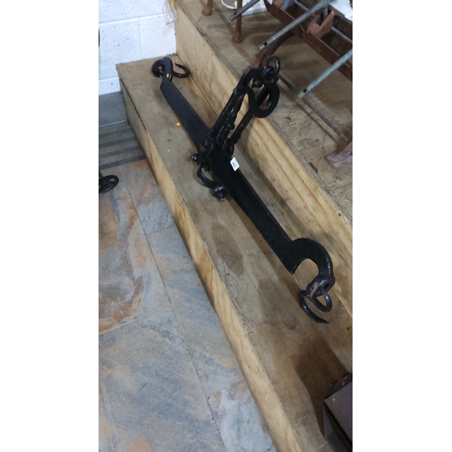 400 - Cast iron equal-arm hanging beam scale, (Dublin foundry)central suspension stirrup with ring, scroll... 