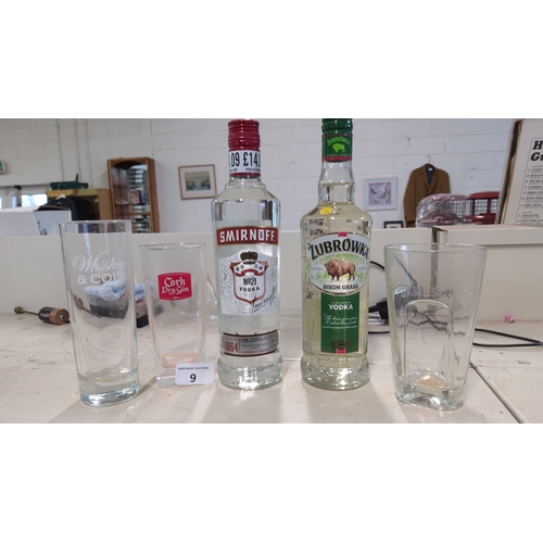 9 - Group of two 500ml spirit bottles (unopened), comprising Smirnoff No.21 vodka and Żubrówka Bison Gra... 