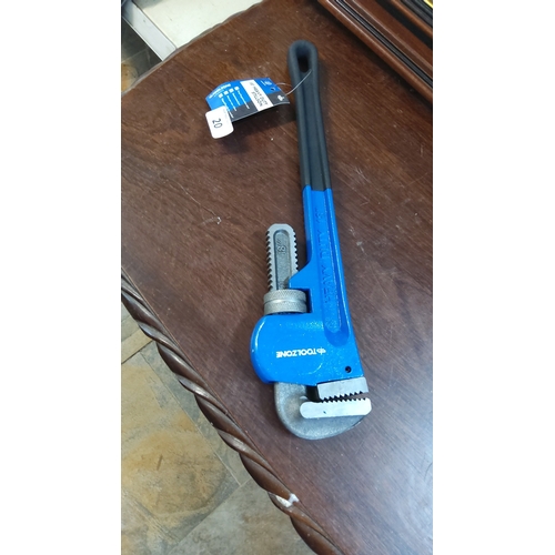 20 - Toolzone Automotiv 18-inch heavy duty Stillson pattern pipe wrench—drop-forged carbon steel with hea... 