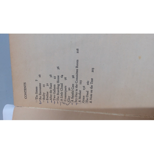 219 - James Joyce, Dubliners—paperback volume; printed contents list including ‘The Sisters’, ‘An Encounte... 