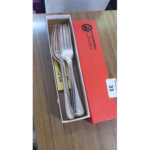 33 - Cooper Brothers silver-plated fork set comprising table forks, in the original Cooper Brothers, Shef... 
