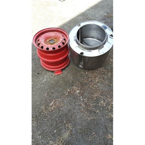 478 - Hubcaps & machine drum suitable for patio fire pits