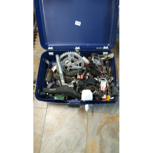 523 - A quantity of bicycle components and spares, including chainrings, cranks, pedals, derailleur parts,... 