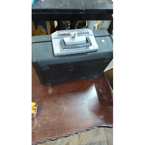 Lot 20        