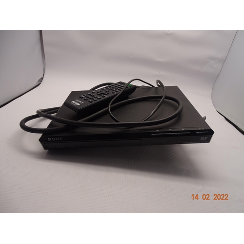 Sony DVD Player with Scart Lead and Remote (T5)