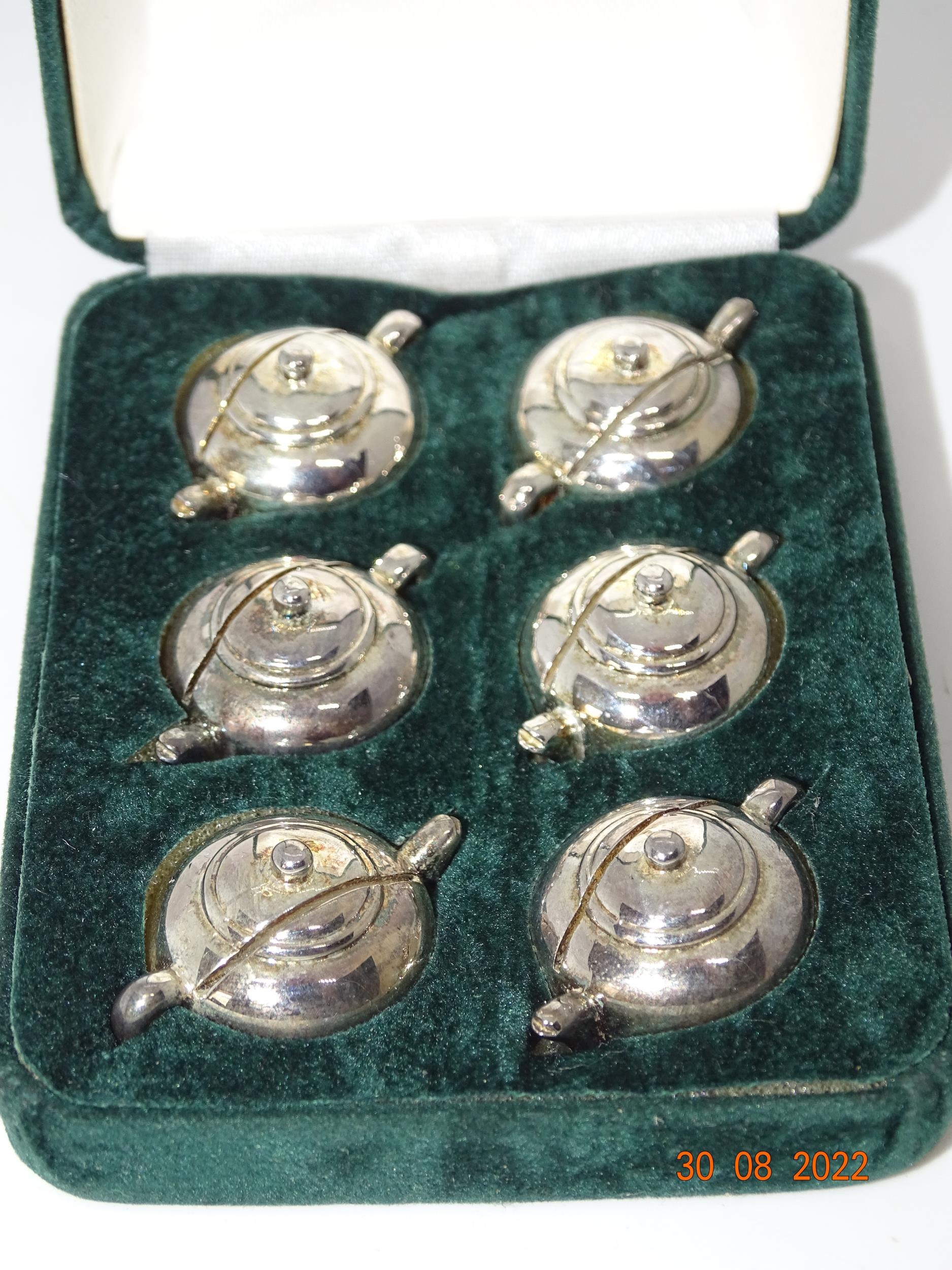 Set of Six Cased Yeoman Silver Plated Teapot Place Card Holders (A)