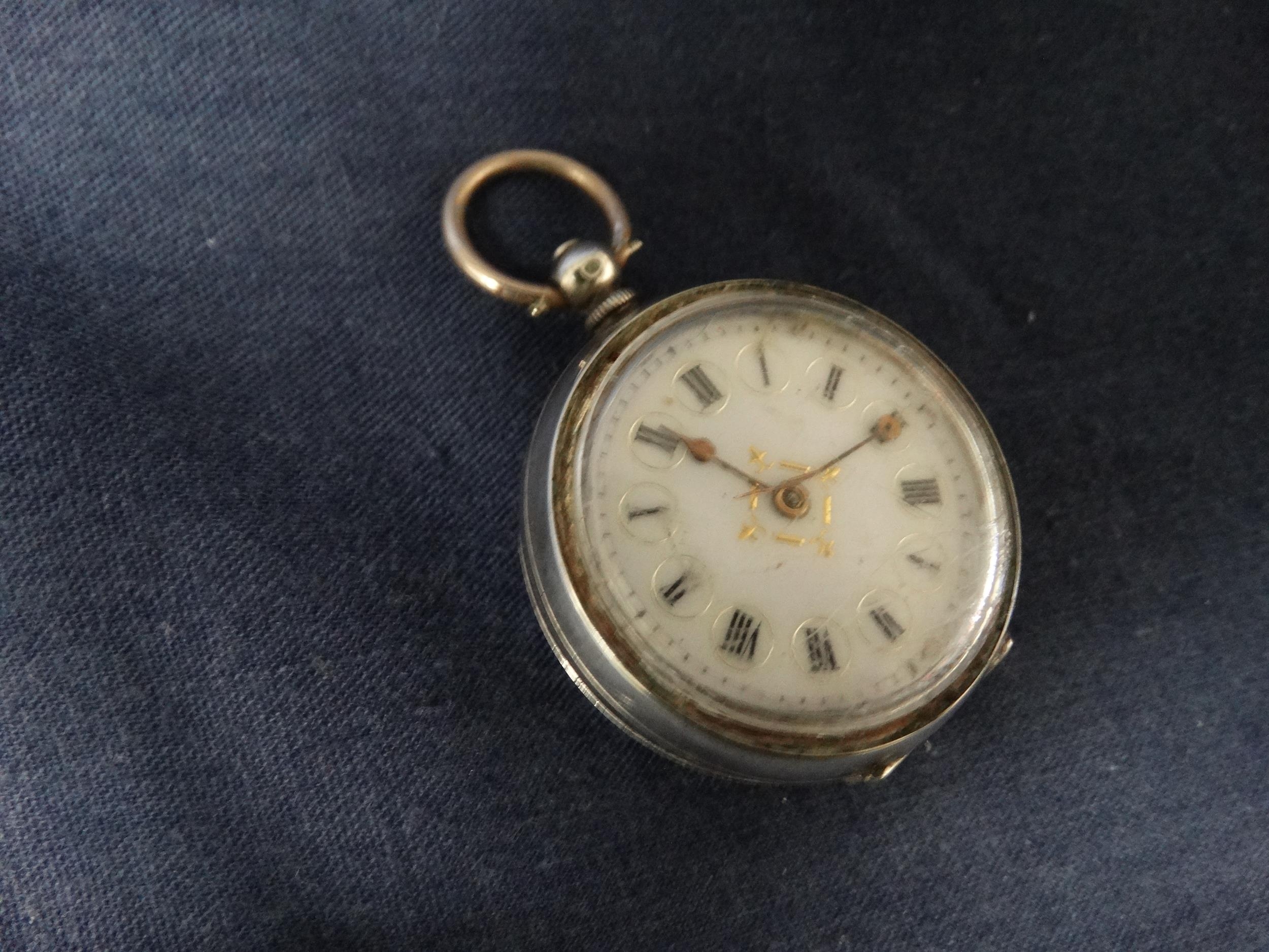 Small Pocket Watch a/f [T7Y]