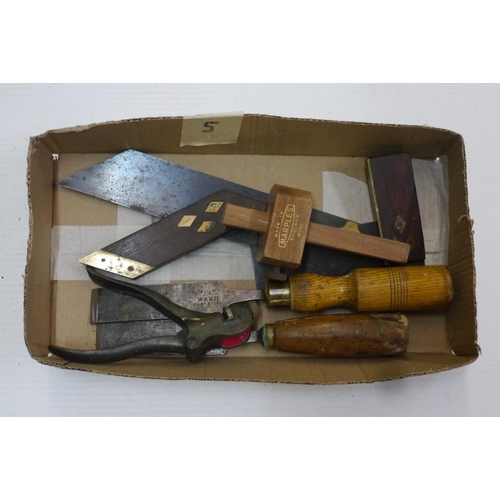 305 - Box of Ward & I, Sorby chisels, mortice gauge etc.